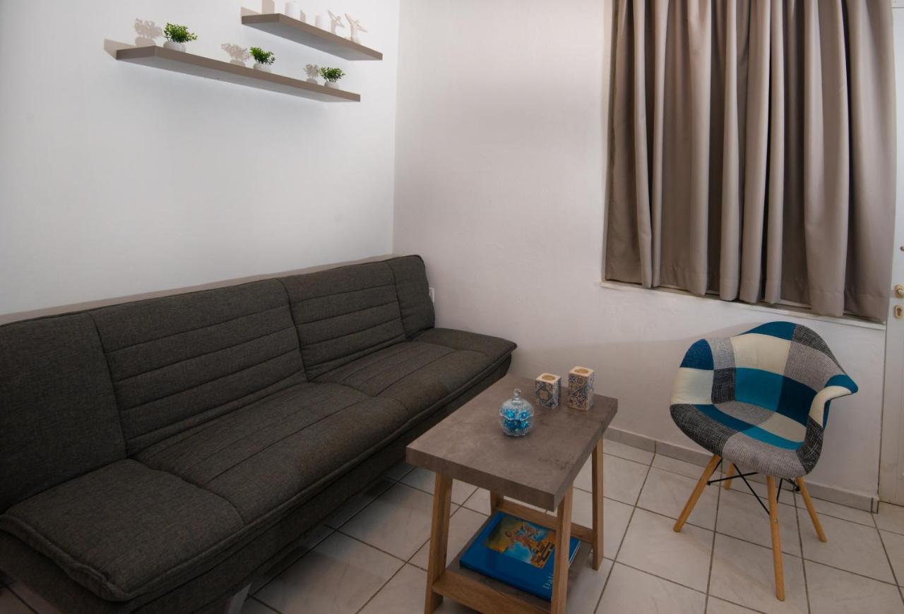 Salty Alley Seaside Apartment ريثيمنو المظهر الخارجي الصورة